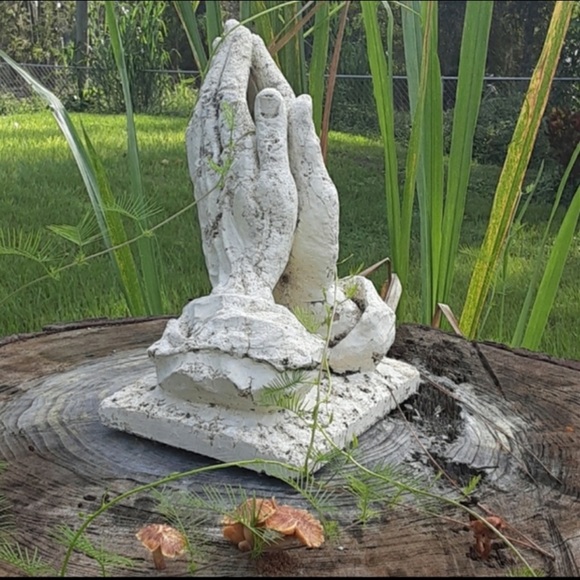 IVORY DAMASK TABLECLOTH NWOT 70” X 84” - Picture 15 of 16